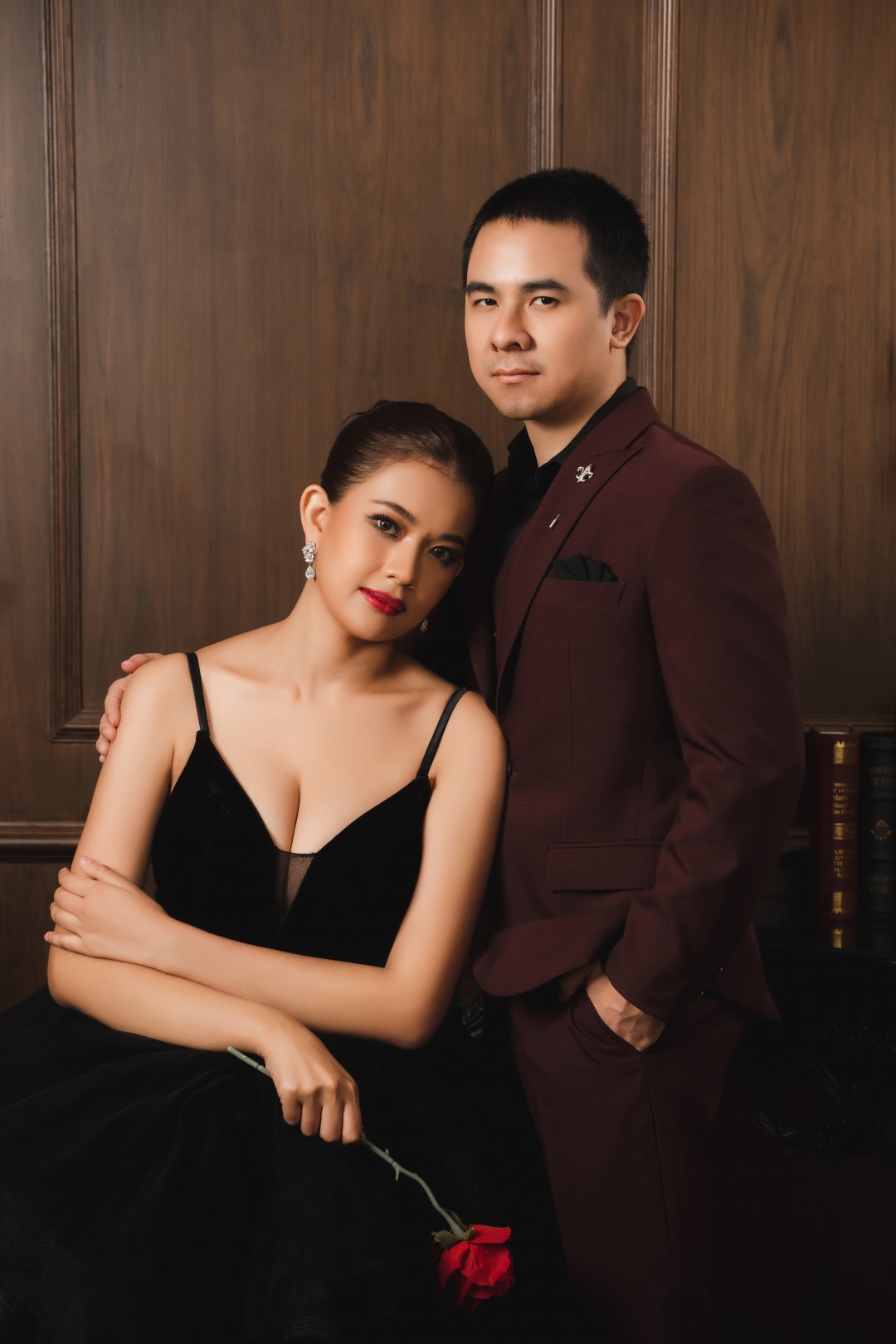 Dark & Elegant 4