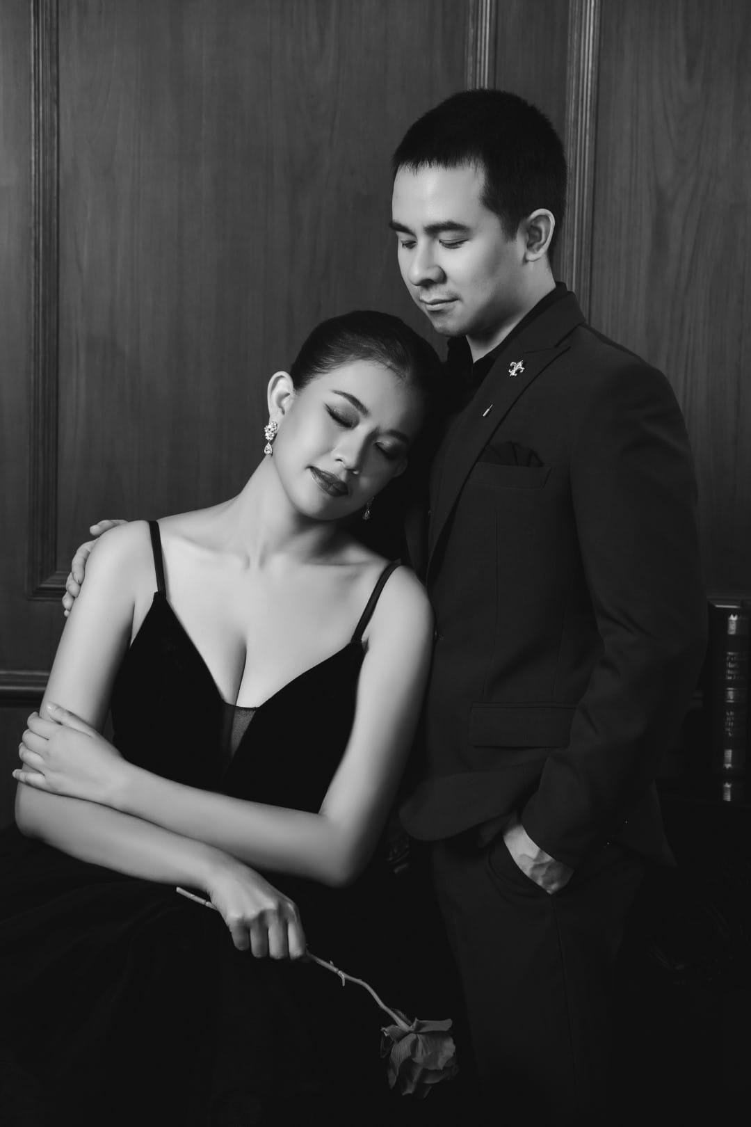 Dark & Elegant 5
