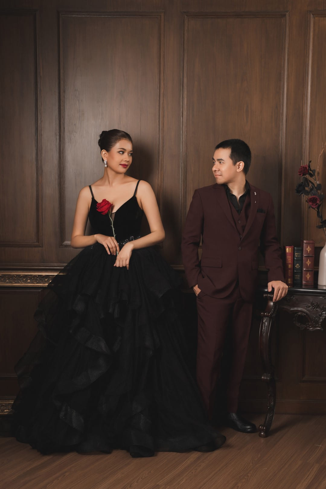 Dark & Elegant 11