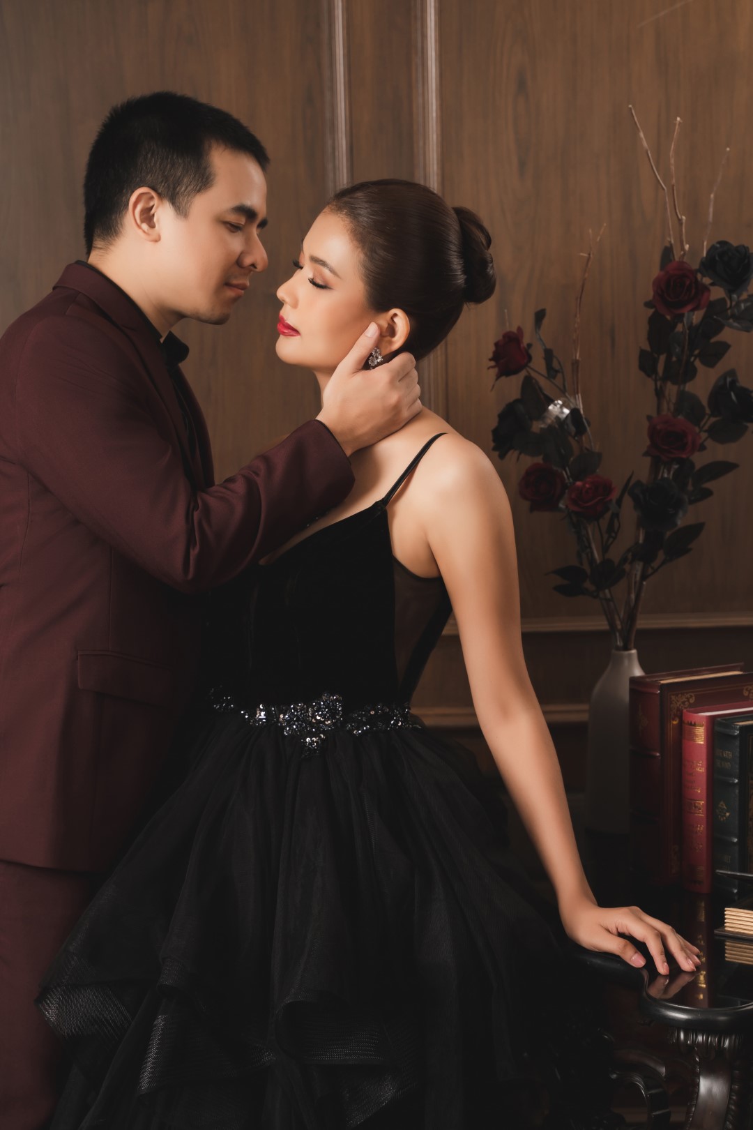 Dark & Elegant 14
