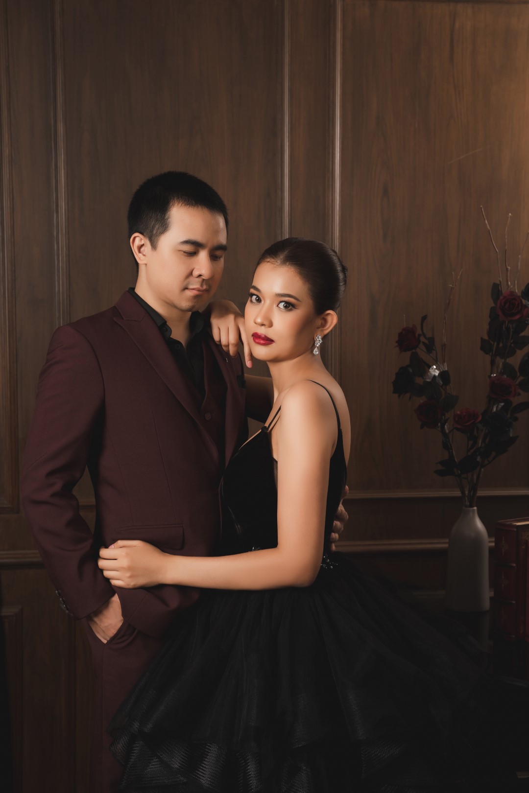 Dark & Elegant 17