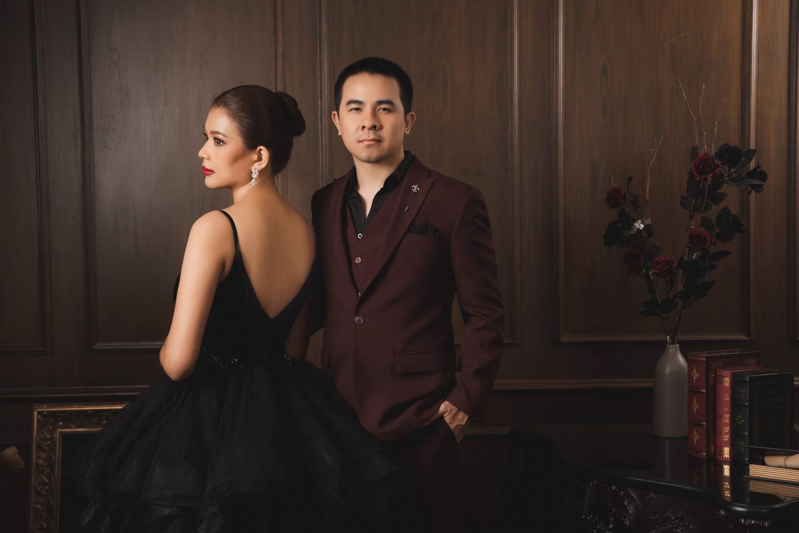 Dark & Elegant 19