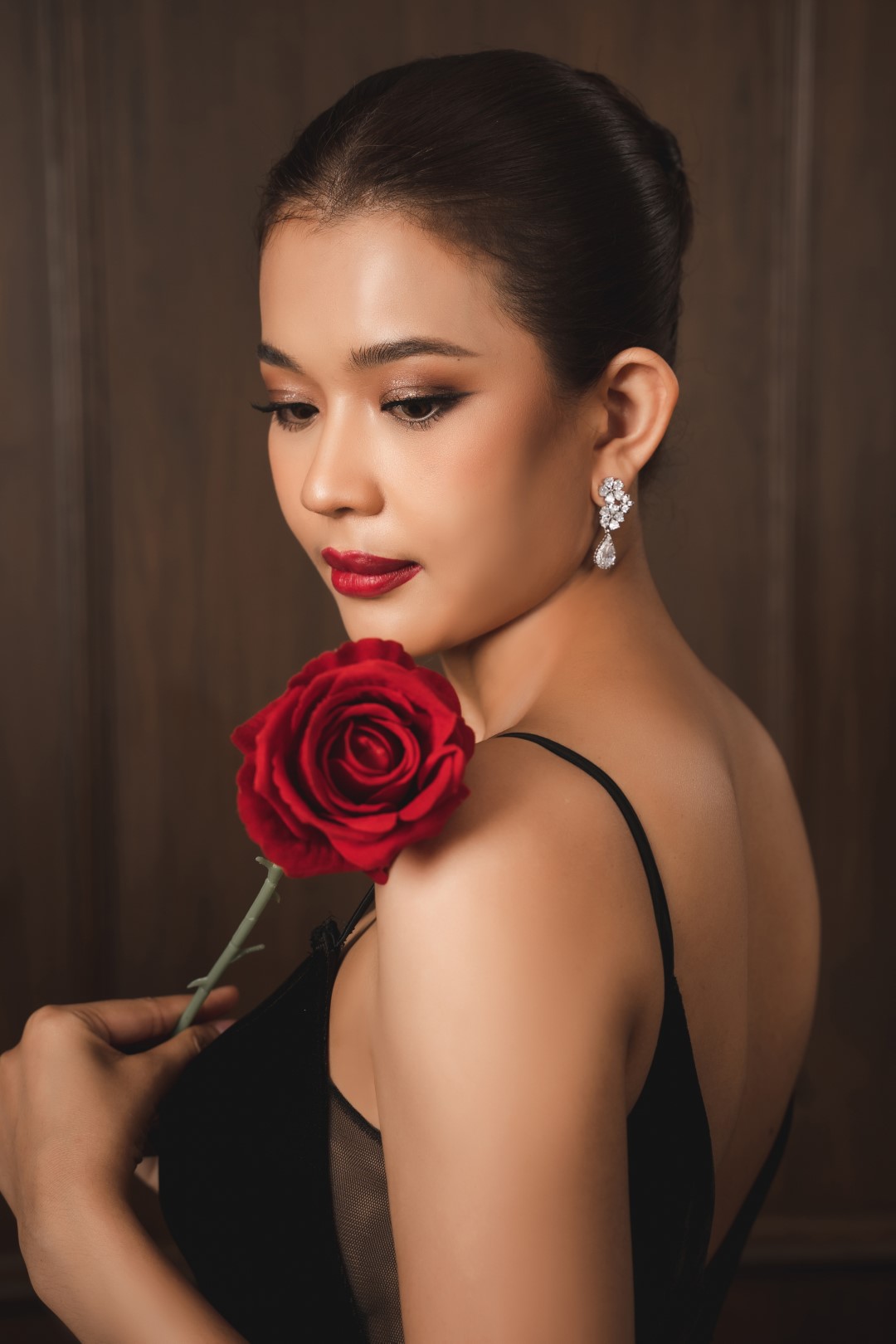 Dark & Elegant 28