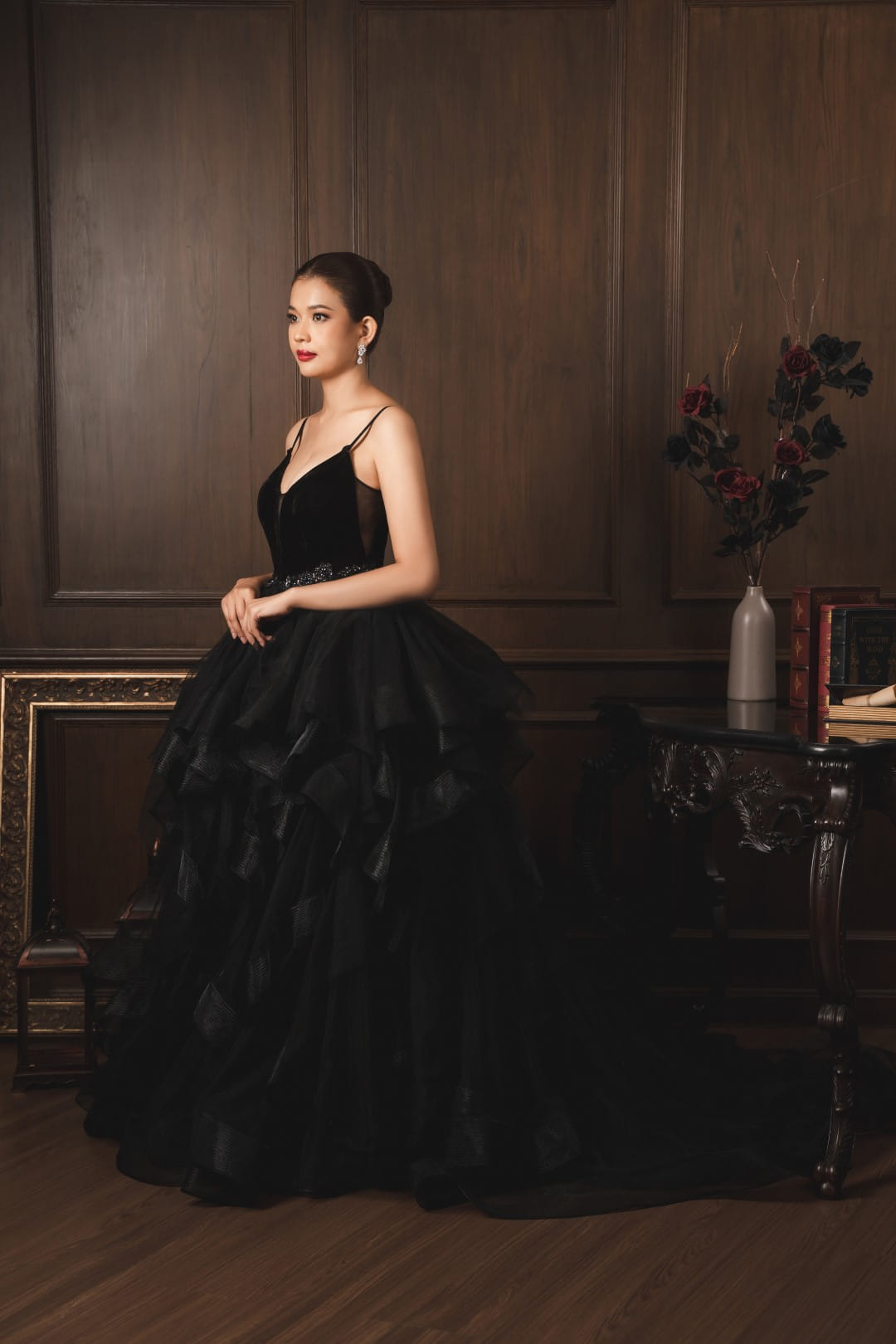 Dark & Elegant 30