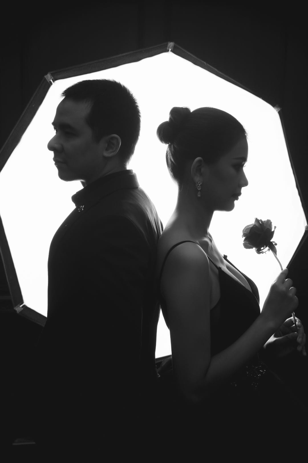 Dark & Elegant 34